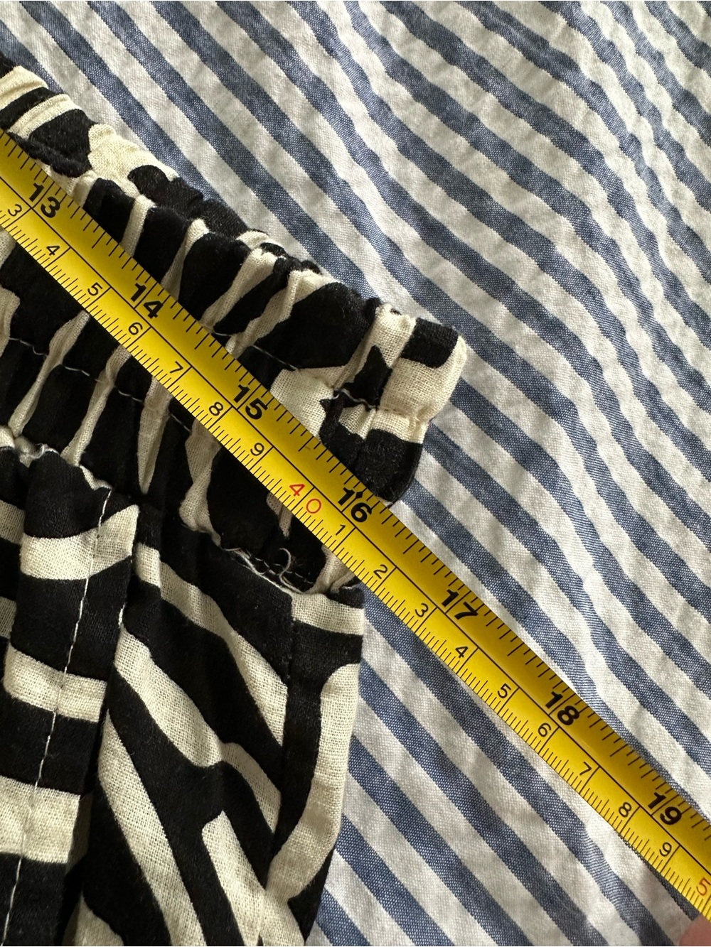 Cynthia Rowley Black and White Cropped Wide-Leg Pants - Picture 5 of 7